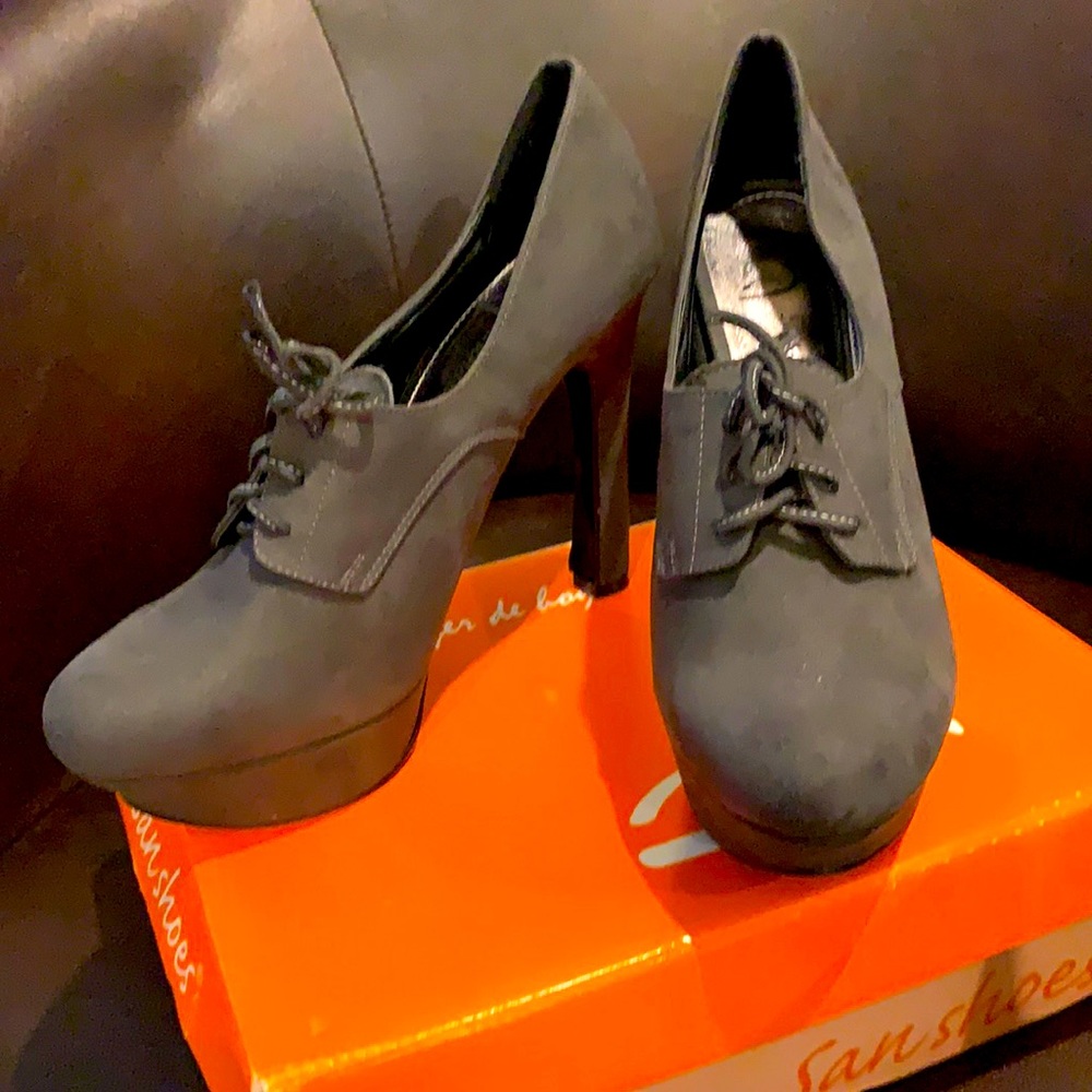 New Sanshoes Oxford Heels